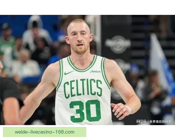 豪瑟里程碑成绿军队史第十位投中700三分球球员